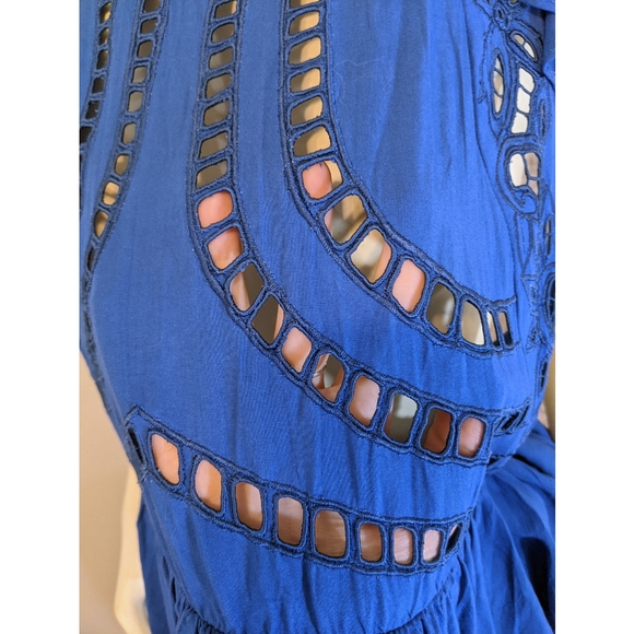 Free People Royal Blue Embroidered Floral Tank Cotton Eyelet Lace Whimsical sz L - Picture 6 of 8